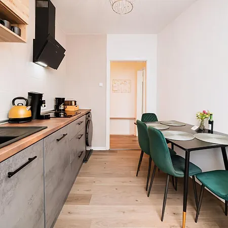 Smart - - Perfect For 6 Guests! - Netflix - Free Parking Zone